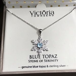 *SOLD* Snowflake necklace